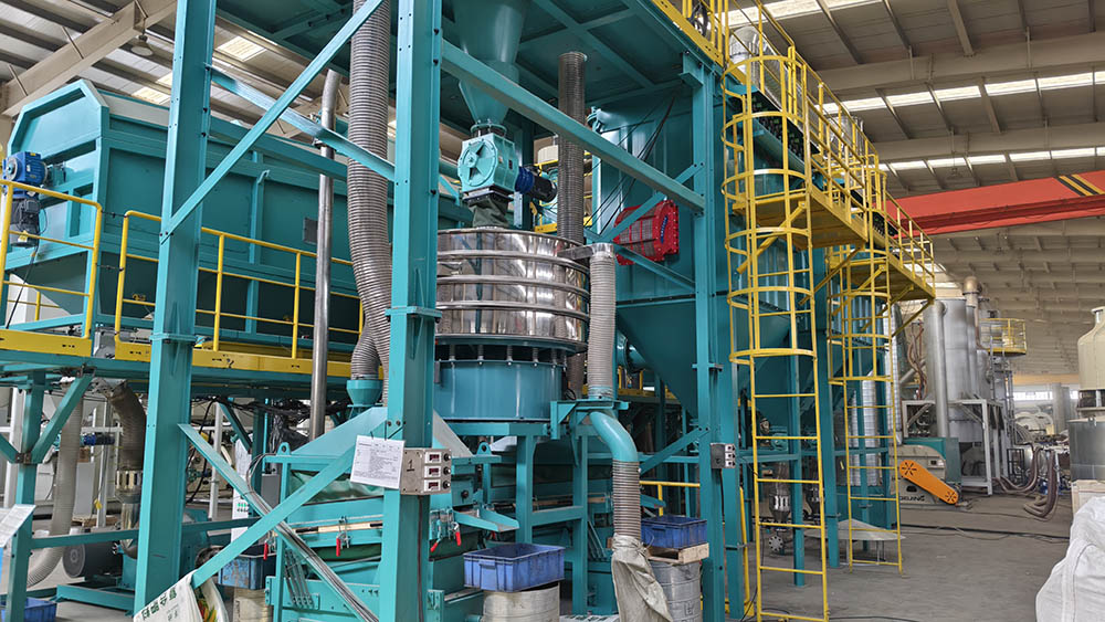 鋰電池回收處理設(shè)備到底怎么選，才能穩(wěn)賺不賠？